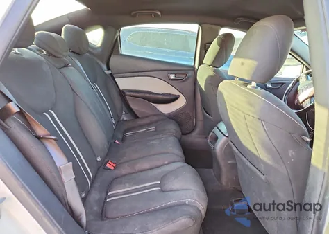 2013 Dodge Dart Sxt z USA, uszkodzony, nr VIN 1C3CDFBA2DD110254